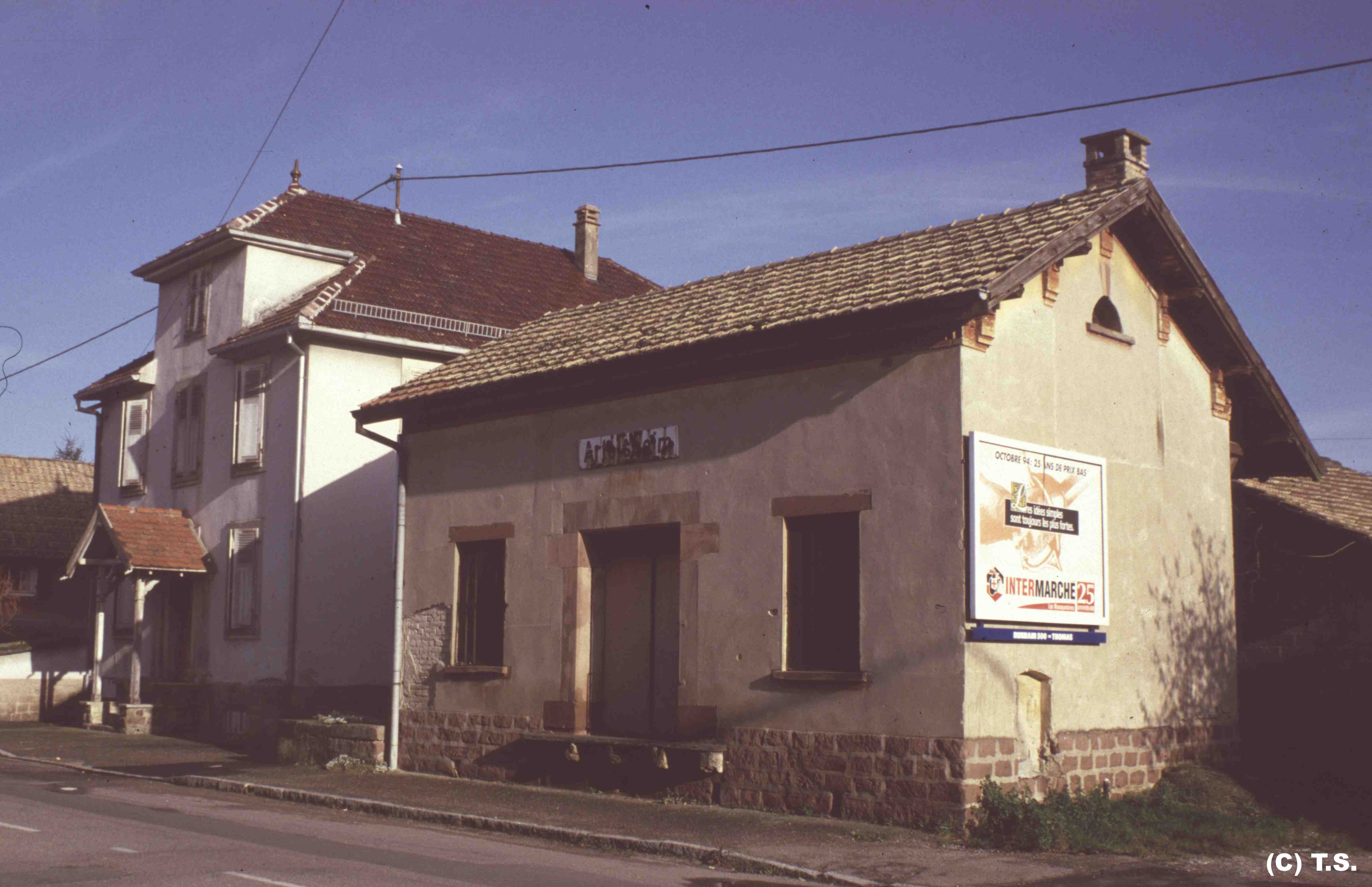 L'ancienne gare d'Artolsheim photographiée en 1994.