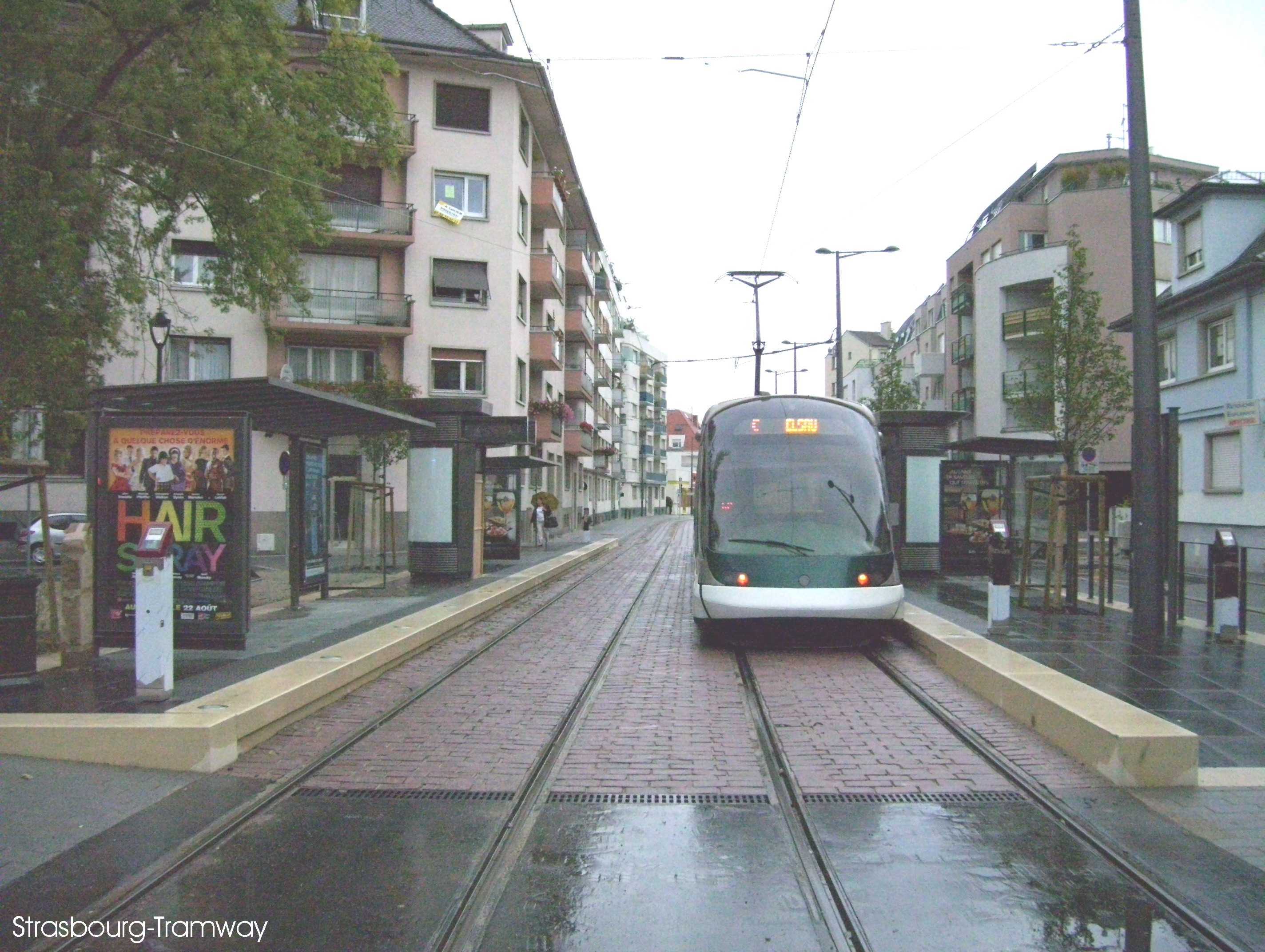 Un Eurotram en station.
