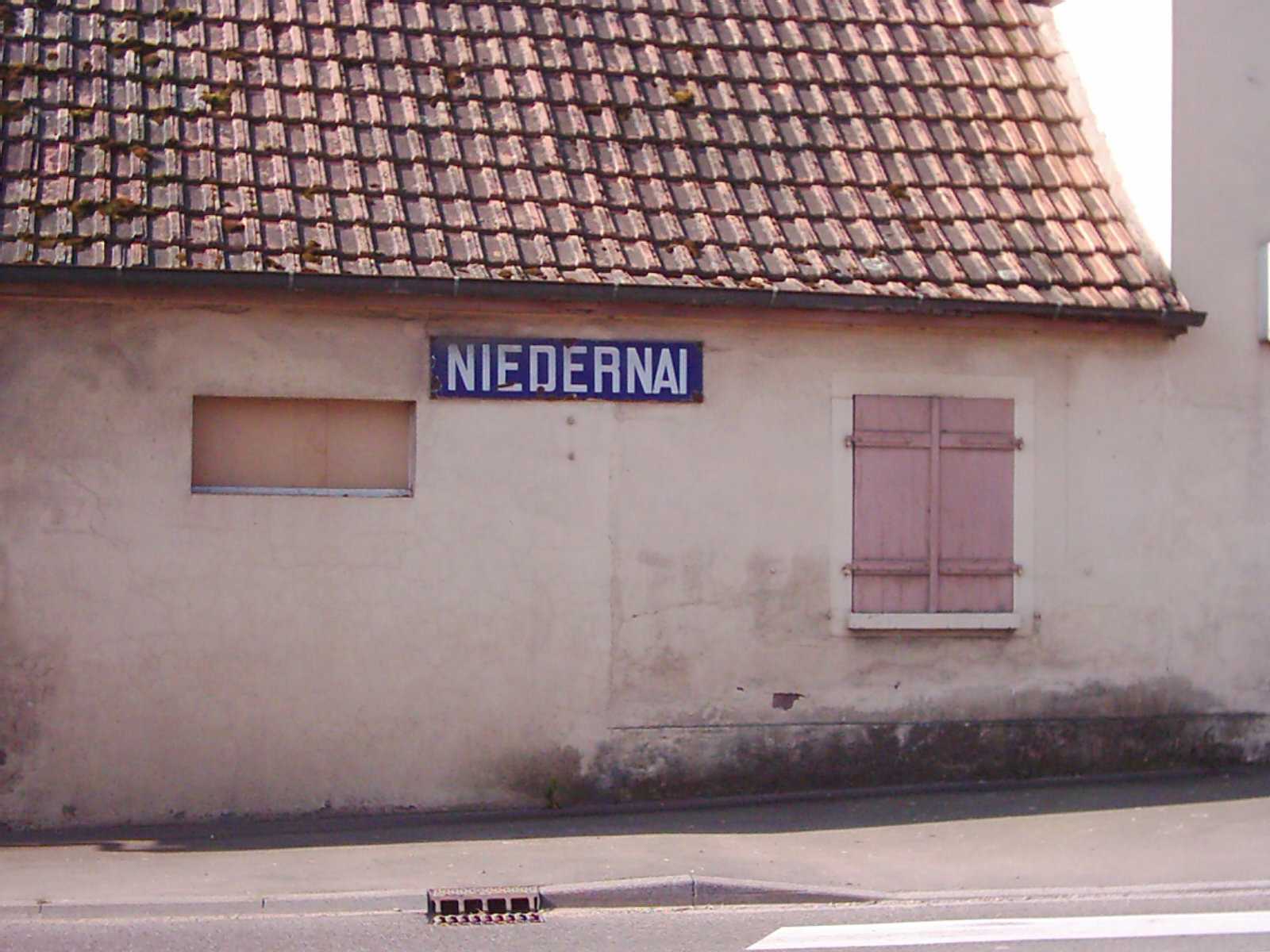 Gros plan sur la plaque.