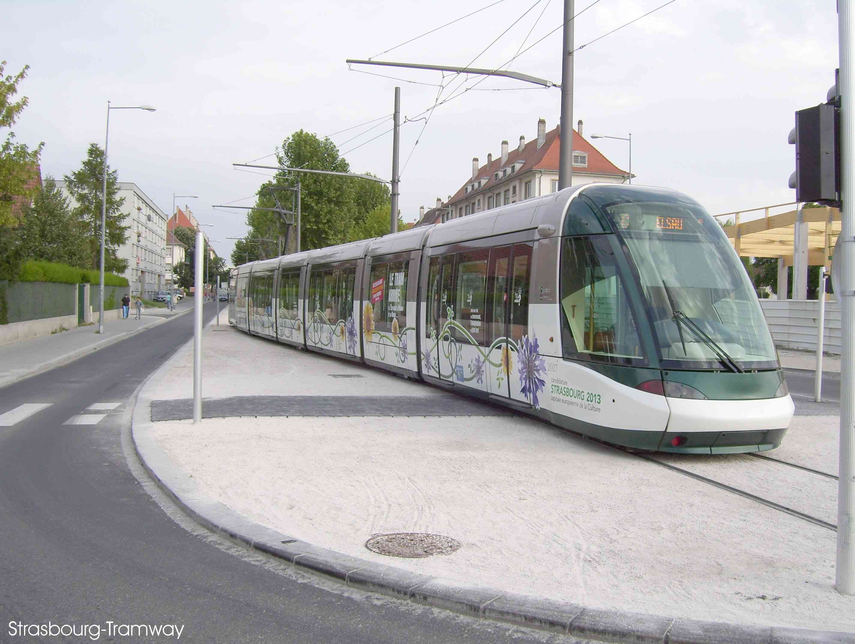 La rame Citadis n�2027 dans l'arri�re-gare.