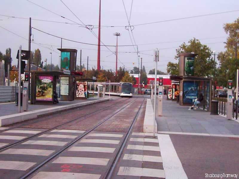 Arrivée d'une rame en station en provenance d'Hoenheim-Gare.